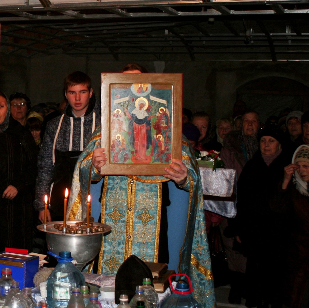 06 ноября 2016 г. ТОРЖЕСТВЕННЫЙ МОЛЕБЕН В ХРАМЕ-ЧАСОВНЕ г. СТАХАНОВА