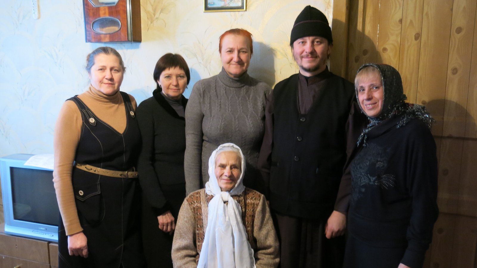 Празднование 92-летия прихожанки собора Базегиной Анисии Петровны. 08.01.2019