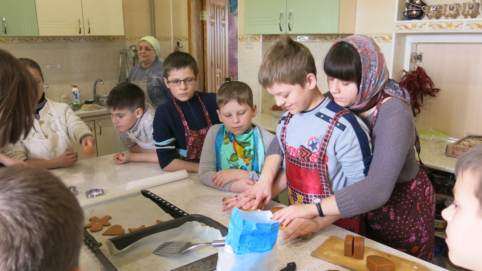 Участие детей воскресной школы в Масленичной благотворительной акции. 29.02.2020