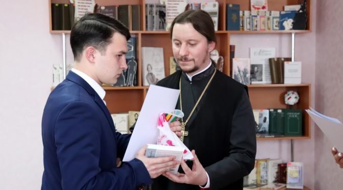 ФИНАЛЬНЫЙ ТУР КОНКУРСА ЧТЕЦОВ “ЖИВОЕ СЛОВО МУДРОСТИ ДУХОВНОЙ”